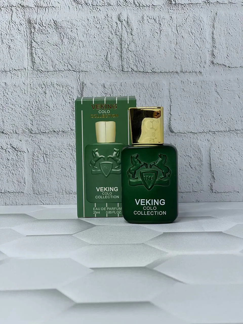 عطر مینیاتوری مارلی هالتان veking colo